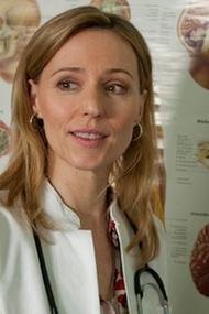 Julia Beerhold ist Dr. med. Doris Sturm