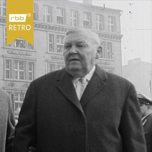 Ludwig Erhard bei Berlin-Besuch