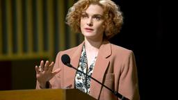 Die Professorin Deborah E. Lipstadt (Rachel Weisz) bezichtigt einen Holocaust-Leugner als Lügner.