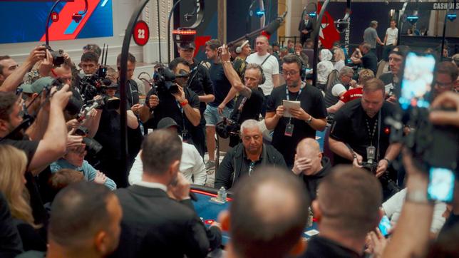 Grenzenloser Poker-Hype: Bei der European Poker Tour zocken die besten Spieler der Welt.