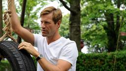 Howie (Aaron Eckhart) versucht trotz der Trauer, ein normales Leben zu führen.