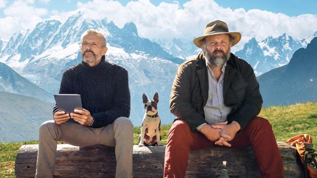 Zwischen dem grummeligen Eigenbrötler Pierre (Grégory Gadebois, re.) und dionysischen Tech-Champion Vincent (Lambert Wilson, li.) entsteht eine besondere Freundschaft.