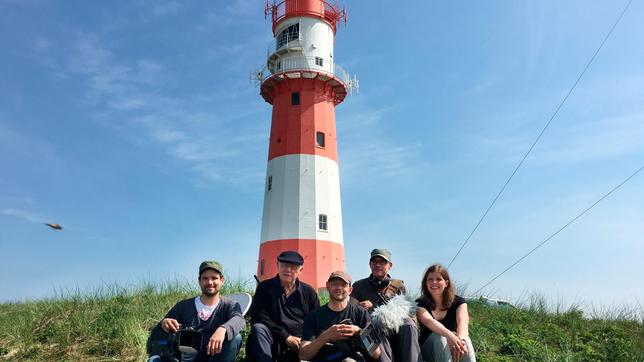 Das Maus Team beim elektrischen Leuchtturm auf Borkum.