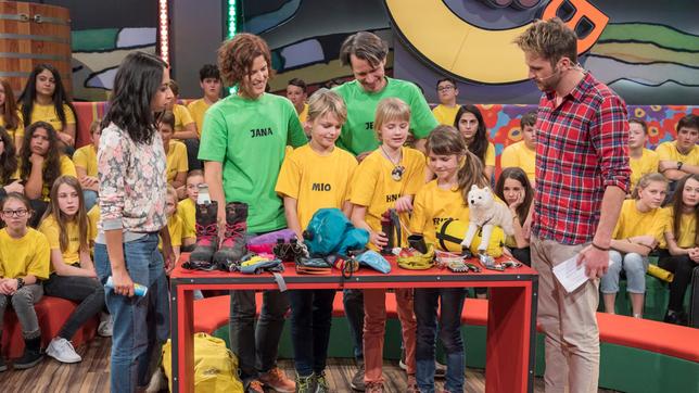 Heute zu Besuch im Tigerenten Club: die Familie Steingässer! Jana und Jens Steingässer und ihre vier Kinder befinden sich zusammen auf den Spuren des Klimawandels. Dafür reisen sie an die Orte der Welt, die besonders von der Veränderung des Klimas betroffen sind. Im Studio erzählen sie Muschda und Johannes, was sie in den Ländern gesehen und erlebt haben und was man gegen den Klimawandel tun kann.