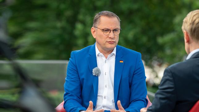 Tino Chrupalla (AfD), Parteivorsitzender, ist zu Gast beim ARD-Sommerinterview im "Bericht aus Berlin".