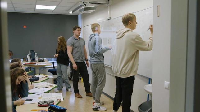 Schülerinnen und Schüler einer Schule in Estland