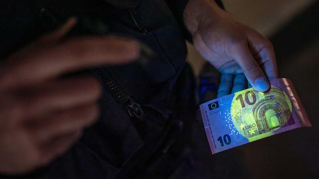 Betrug mit Falschgeld: So erkennen Sie es