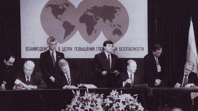 1994 war die Ukraine die drittgrößte Atommacht der Welt. Das Budapest Memorandum sollte den Frieden sichern.