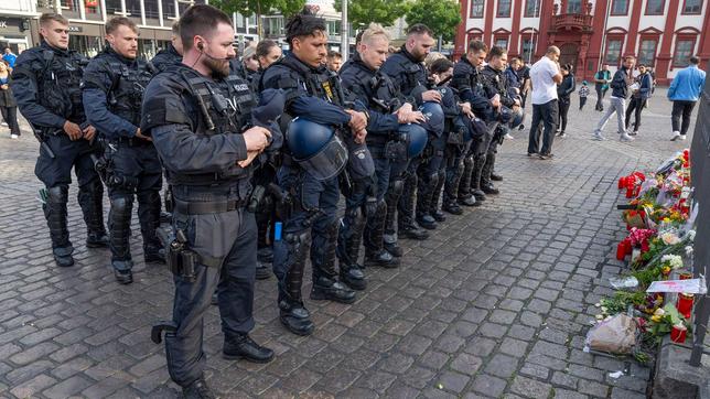 Trauer um den getöteten Polizisten in Mannheim