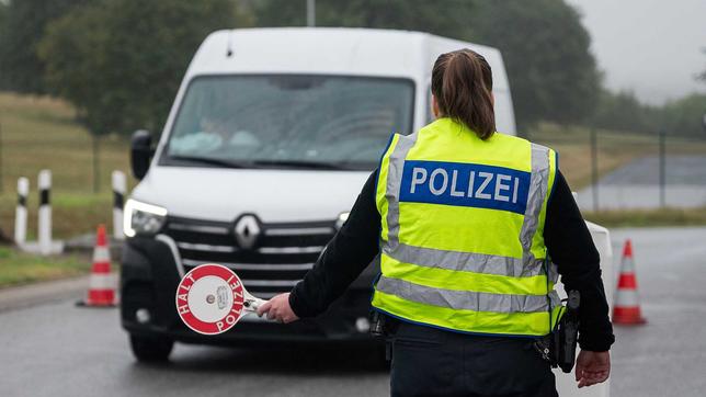 Polizeikontrolle, Migration, Migranten