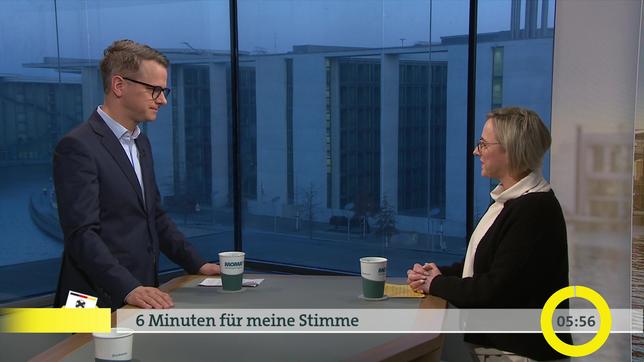 Simone Gensichen, Angestellte und Mutter, trifft CDU-Generalskretär Carsten Linnemann