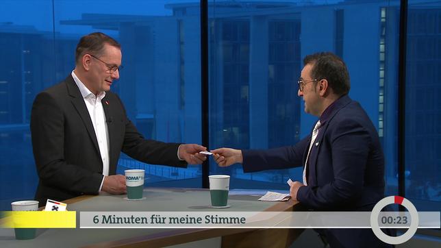 6 Minuten für meine Stimme: Der Kardiologe Ammar Ghouzi trifft Tino Chrupalla, AfD-Bundesvorsitzender.