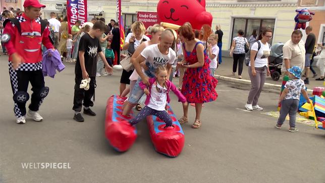 Straßenfest zum Tag der Familie, Liebe und Treue in Russland