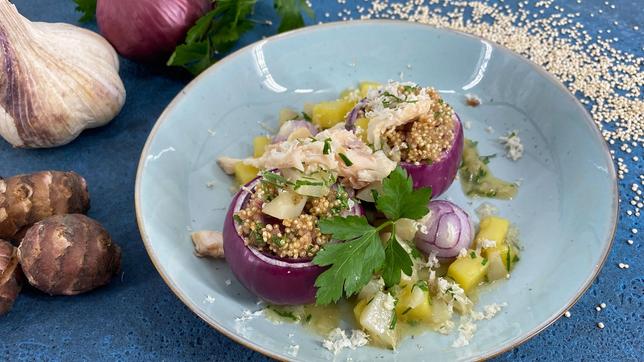 Gefüllte rote Zwiebeln mit Quinoa