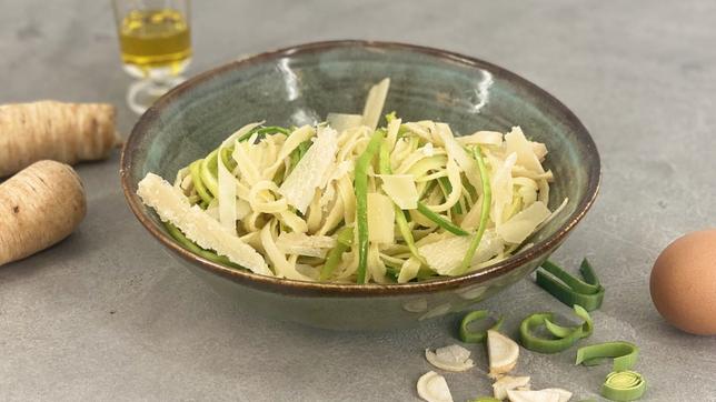 Linguine mit Petersilienwurzeln