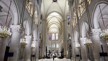 Innenansicht der Kathedrale Notre Dame de Paris 