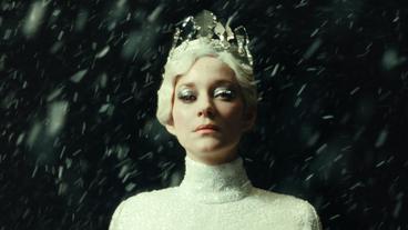 Marion Cotillard in "La Tour de Glace"