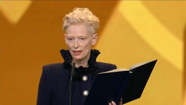 Tilda Switon erhält den goldenen Ehrenbären für ihr Lebenswerk