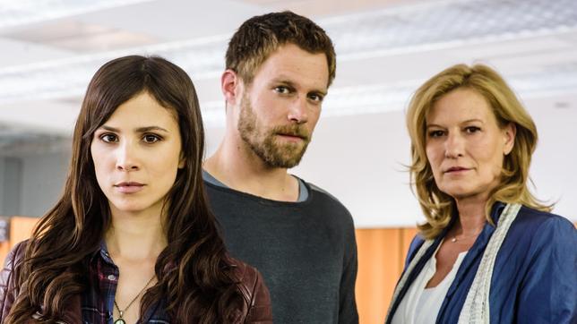 Aylin (Aylin Tezel), Hannah (Suzanne von Borsody) und Jan (Ken Duken)