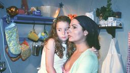 Die allein erziehende Pia Brandt (Simone Thomalla) hat einigen Stress mit ihrer jüngsten Tochter Lea (Pamela Marquard).