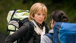 Die betrogene Caroline (Ulrike Kriener, li.) stellt ihre Freundin Judith (Inka Friedrich) zur Rede.