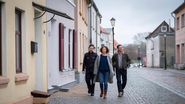 Eingespieltes Polizisten-Trio: Felix Bittner (Franz Dinda), Chefin Nina Hagen (Cordelia Wege) und Tim Engelmann (David Bredin).