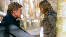 Endlich sieht Jim (Robert Redford) seine Tochter Isabel (Jackie Evancho) wieder, um ihr alles zu erklären.