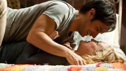 Marley (Kate Hudson) und Julian (Gael García Bernal) genießen jede Sekunde miteinander.