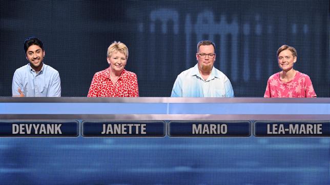 Die Kandidat:innen: Devyank Mehra, Janette Fokker, Mario Gippner und Lea Marie Krutzky.