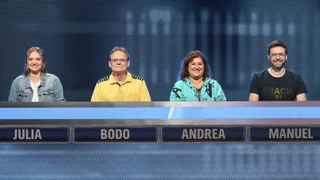 Die Kandidat:innen: Julia Bresch, Bodo Siegel, Andrea Singhal und Manuel Leuschner.