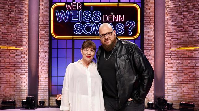 Die Sängerin Ulla Meinecke und der Musiker Pascal Bock treten bei "Wer weiß denn sowas?" als Kanditat:innen an.