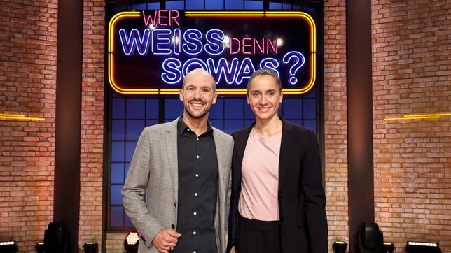 Treten bei "Wer weiß denn sowas?" gegeneinander an: Triathlet Patrick Lange und Triathletin Laura Philipp.