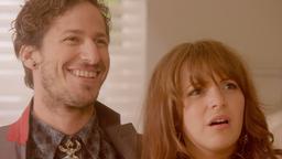 Cuckoo: Rachel (Tamla Kari) und Cuckoo (Andy Samberg)