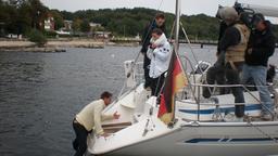Nicolas König, Mona Klare und die Crew auf dem Boot