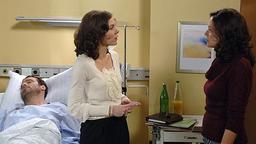 Lynn wift Petra aus Nicks Krankenzimmer