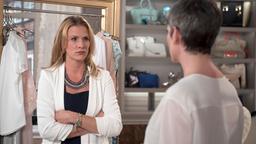 Als Vicky (Laura Preiss) erfährt, dass Jeff zu einer besonders harten Strafe verurteilt wurde, will sie Sydney (Cheryl Shepard) dafür büßen lassen.