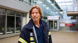 Ben (Hakim-Michael Meziani) war als Feuerwehrmann am Unfallort im Einsatz.