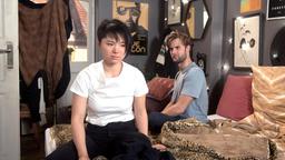 Ellen (Yun Huang) beichtet Simon (Thore Lüthje) ihren Seitensprung.