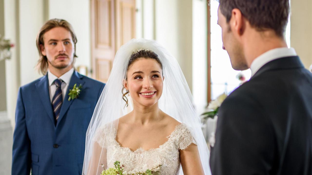 Wedding: William (Alexander Milz) ha collaborato con le nozze di Clara (Jeannine Wacker) e Adrian dimesso (Max Alberti).  Lui salta coraggiosamente come testimone.