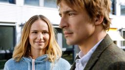 Jessica (Isabell Ege) macht Viktor (Sebastian Fischer) ein überraschendes Geständnis.