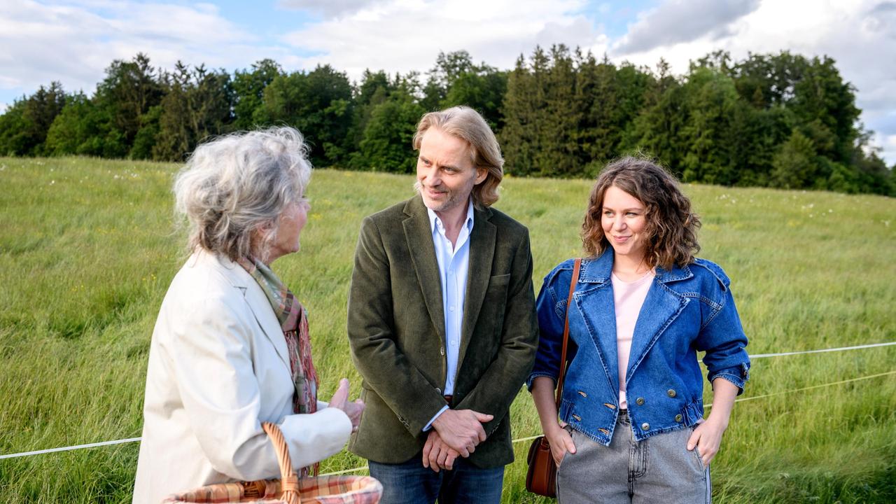 Michael erkennt, dass sich Fanny wegen ihrer Schüchternheit eher Pflanzen