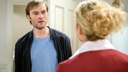 Steffen (Christopher Reinhardt) stellt impulsiv seine Beziehung zu Franzi (Léa Wegmann) in Frage.